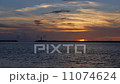 Setting sun 11074624