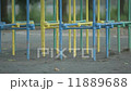 公園のジャングルジム（夕方） 11889688