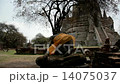 A beheaded Buddha statue at the ruins of Ayutthaya 14075037