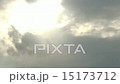從多雲天空的瞬間窺視 15173712