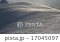 稜線上の地吹雪 17045097