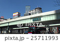 日本橋 車の往来 25711993