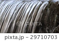 流れ落ちる滝 29710703