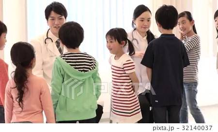 小学生の健康診断の動画素材