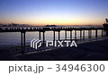 朝焼けの桟橋 34946300