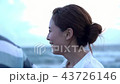 海　笑う女性　カップル　スローモーション　1/2倍速 43726146
