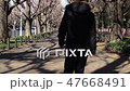 歩く人 47668491