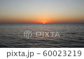 海で撮った夕日の動画です。 60023219