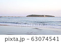青島神社　朝の海岸風景 63074541
