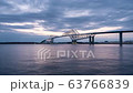 東京タイムラプス 東京ゲートブリッジ 日没から夜景 fix 63766839