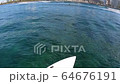 海に差し込む光 64676191