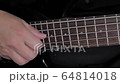 エレキベース演奏 64814018