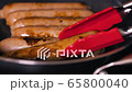 Baking wiener sausage in a frying pan / Preparing dinner / Cooking / Cooking 65800040