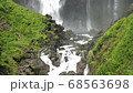 華厳の滝 68563698