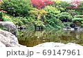 公園内の池 69147961
