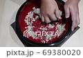 少量のそば打ちの水回し最後のまとめ動画です。 69380020
