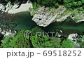 面河川深青の新緑(4K空撮)、面河ブルーを求めて 69518252