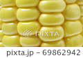 旋轉玉米籽粒的微距照片 69862942