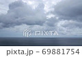 Miyakojima sea, flowing clouds 69881754