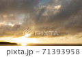 Resort sunset time-lapse reflected on the beautiful sea surface 71393958