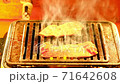 烤肉店有烤日本黑牛肉的聲音 71642608