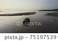 A super secret place, Uyuni salt lake in Okinawa. Morning scenery of the lagoon tidal flat ② 75197539