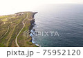 ドローン空撮　断崖絶壁　沖縄の残波岬 75952120