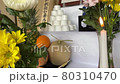 燭火在祭壇上搖曳 80310470