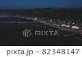 空撮　天領の里　出雲崎港　新潟県出雲崎町　きれいな海と青い空 82348147
