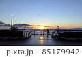 People who see the sunrise from the side of Hatsushima, birds also fly 85179942