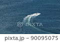 Speed boat with white trail 90095075