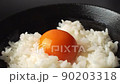 Egg over rice (put the egg on the rice) 90203318
