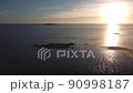 穏やかな海面を撮影 90998187