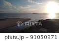 快晴時の海と空を空撮 91050971