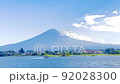 Mt. Fuji seen from the pleasure boat of Lake Kawaguchi 92028300