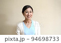 Middle-aged woman nodding with a smile 94698733