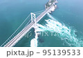 迫力ある鳴門海峡のうず潮 95139533