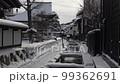 飛騨古川瀨戶川和白壁倉庫的雪景 99362691
