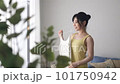 woman getting dressed 101750942