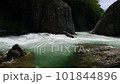 龍峽與新綠（栃木縣日光市） 101844896