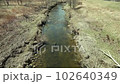 早春の川の流れ 北海道 102640349