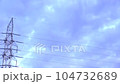 輸電塔和天空有云 104732689