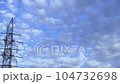 輸電塔和天空有云 104732698
