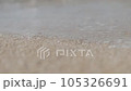 晴れた日の海　波打ち際 105326691
