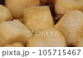 A close-up of the cooking scene where the gluten (grilled gluten) is boiled in a frying pan containing the dashi stock to bind it with the egg. 105715467