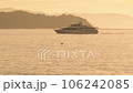 日落、小船和閃亮的大海 004 106242085