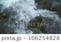 流動的河水的慢動作 106254828