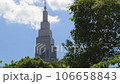 藍天綠樹環繞的城市建築 106658843