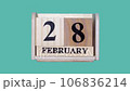 綠屏視頻顯示木製日曆上從 2 月 28 日到 2 月 1 日的日期。 106836214