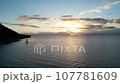 夏 滋賀県 琵琶湖 湖畔 白髭神社 日の出 朝日 ドローン 撮影 02 107781609